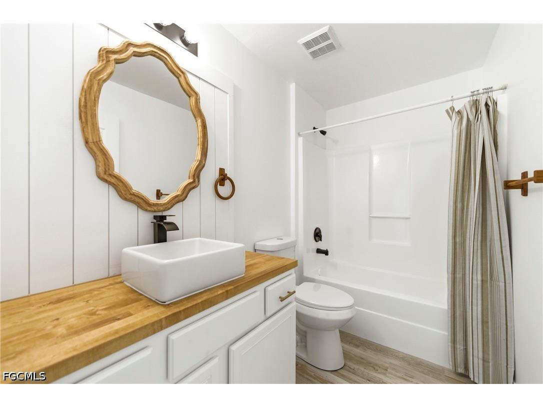 2406 E 23rd Street Alva FL 33920 2026025616 image16
