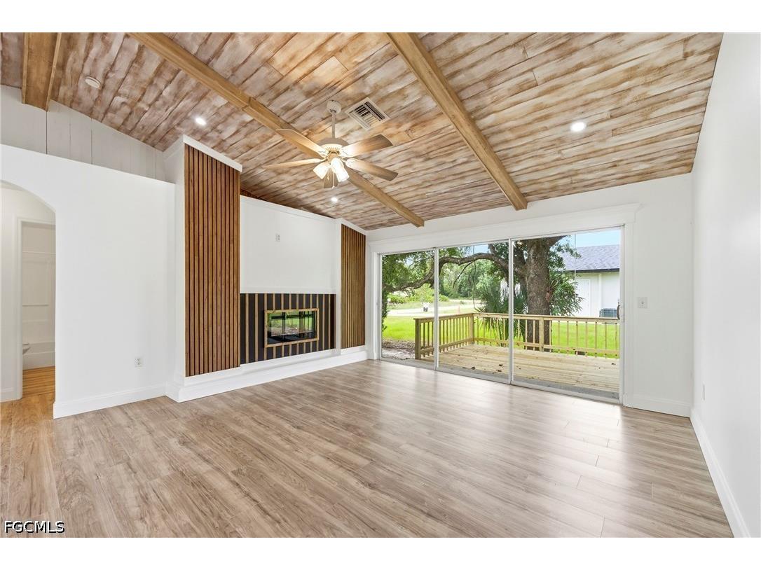 2406 E 23rd Street Alva FL 33920 2026025616 image2