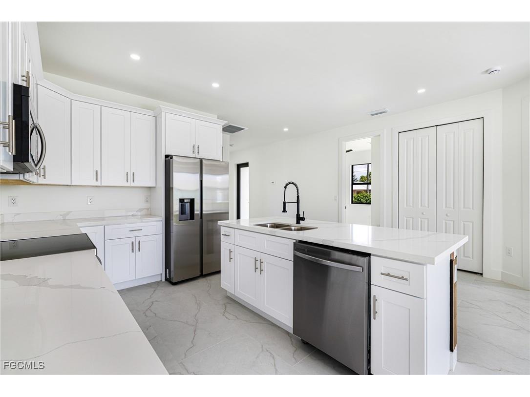 2406 Hightower Avenue S Lehigh Acres FL 33973 2025006113 image17