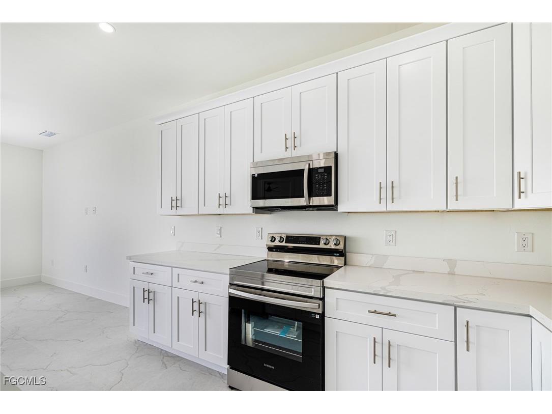 2406 Hightower Avenue S Lehigh Acres FL 33973 2025006113 image18