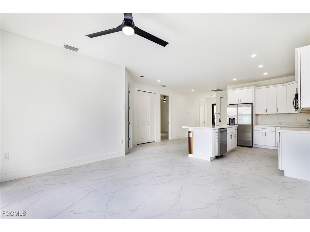 2406 Hightower Avenue S Lehigh Acres FL 33973 2025006113 image4