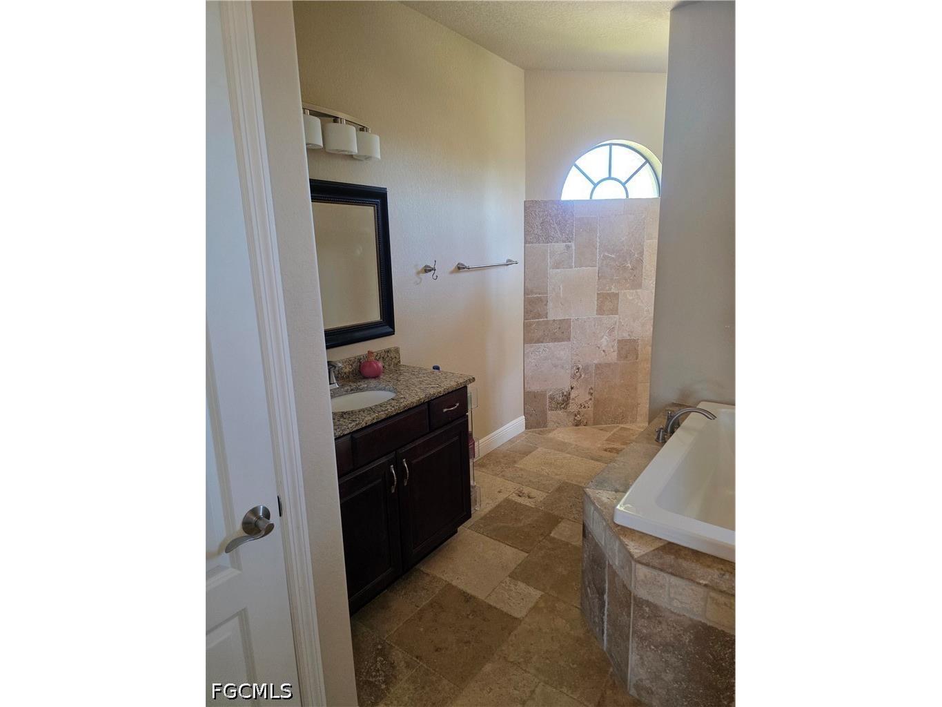 2406 Kismet Lakes Lane Cape Coral FL 33993 2026015992 image50
