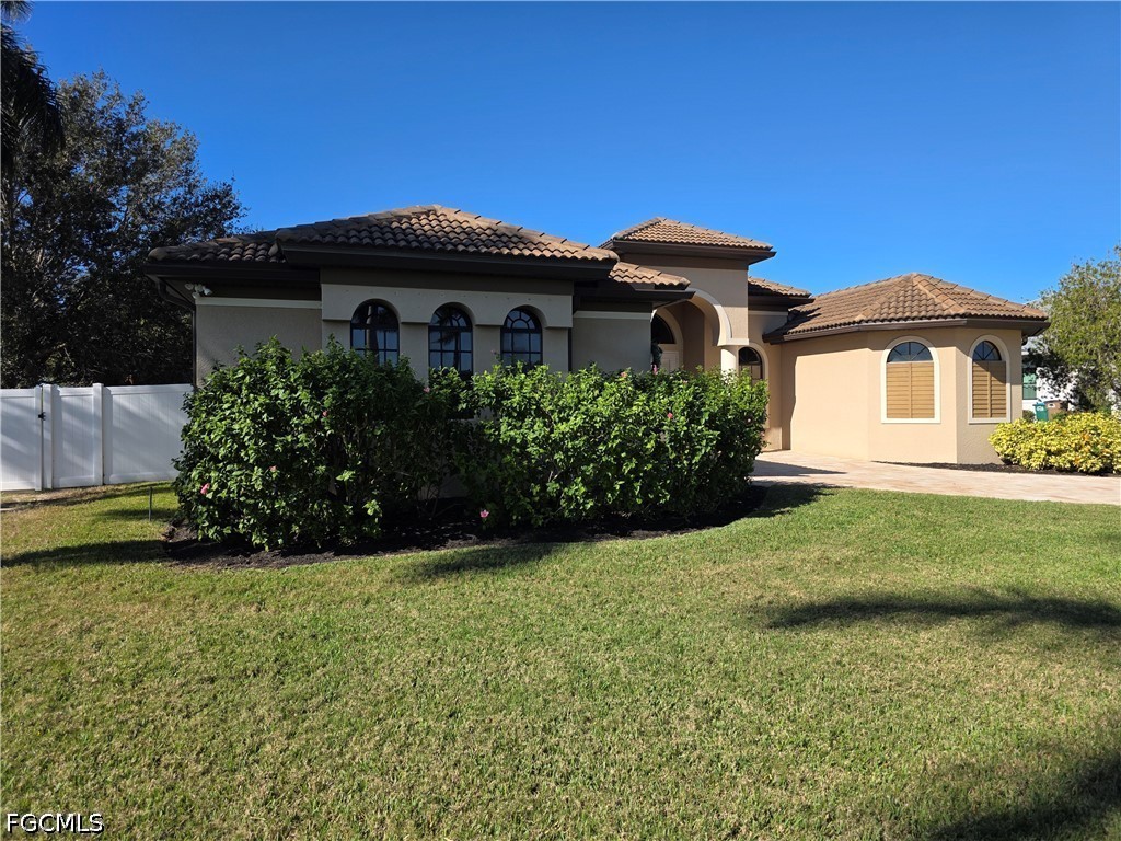 2406 Kismet Lakes Lane Cape Coral FL 33993 2026015992 image7