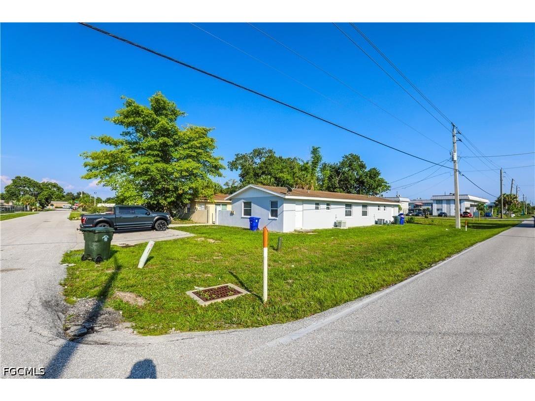 2406 Linhart Avenue Fort Myers FL 33901 2026016892 image2
