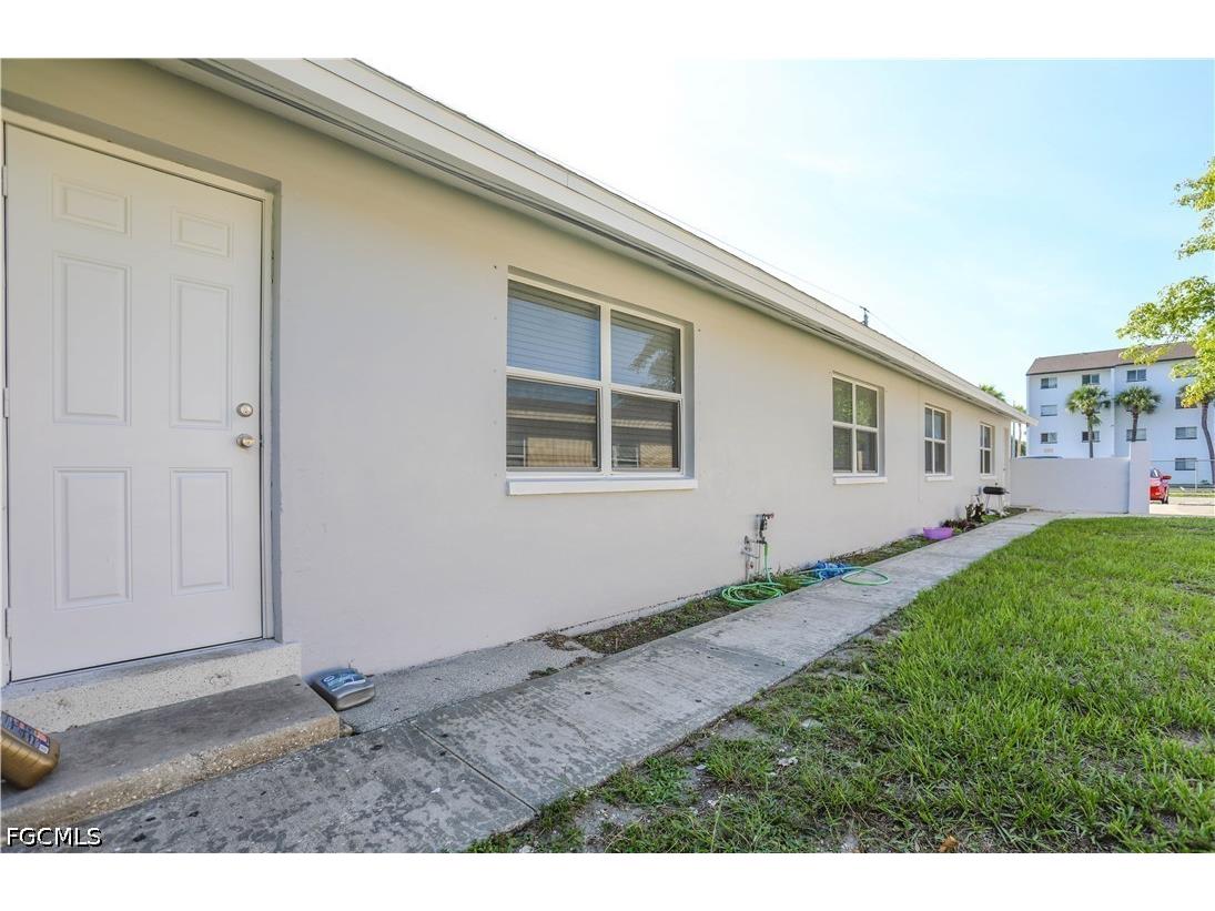2406 Linhart Avenue Fort Myers FL 33901 2026016892 image5
