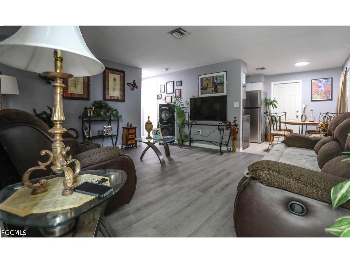 2406 Linhart Avenue Fort Myers FL 33901 2026016892 image7