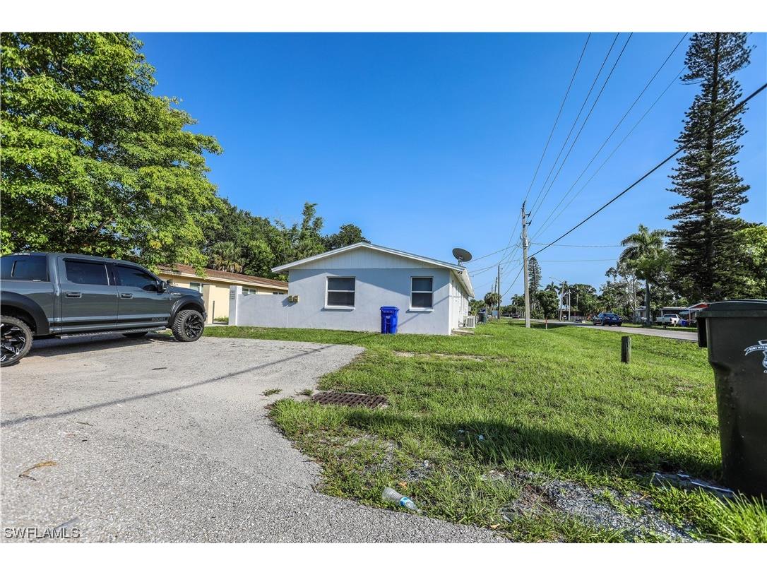 2406 Linhart Avenue Fort Myers FL 33901 223015588 image1