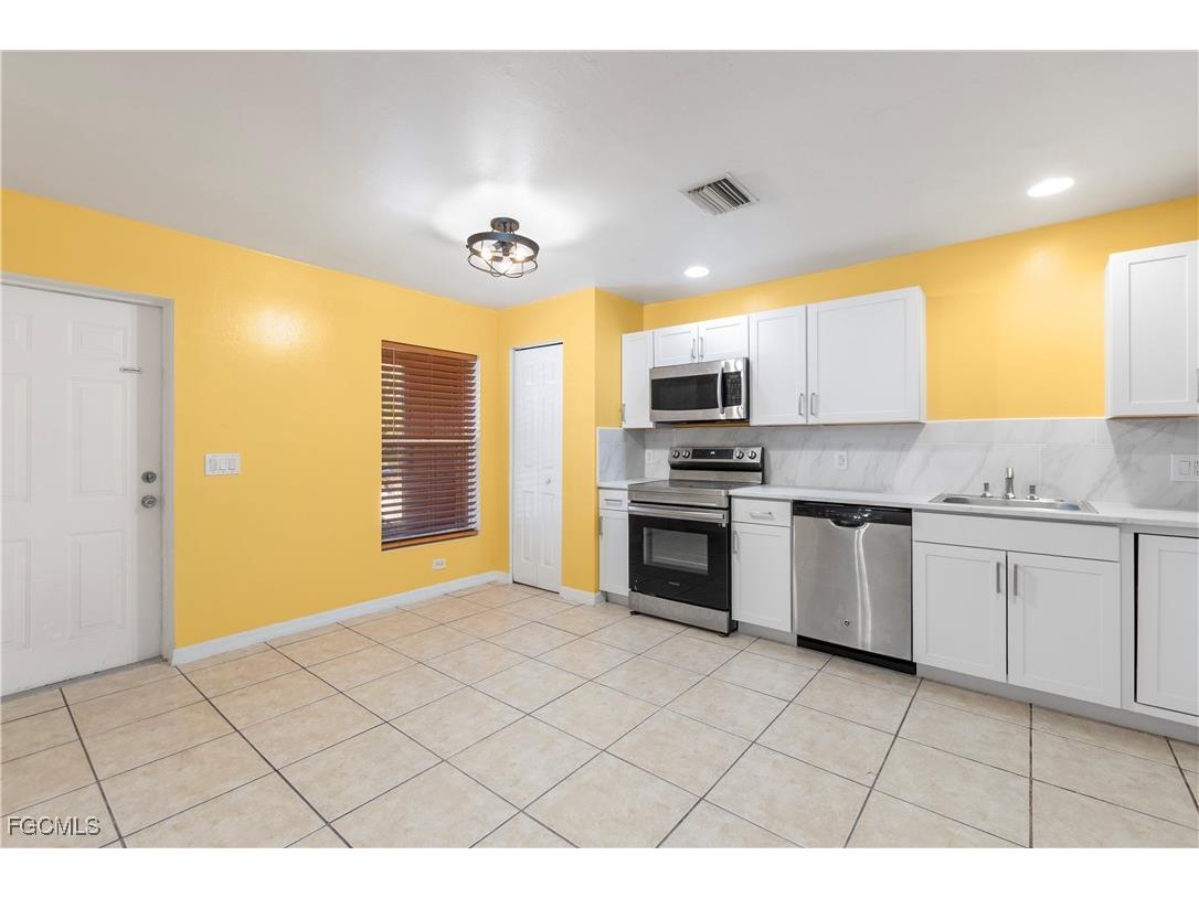 2405/2407 George Avenue S Lehigh Acres FL 33973 2026005207 image3