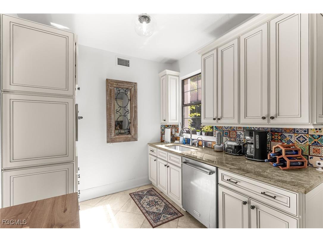 2408 Euclid Avenue Fort Myers FL 33901 2025017773 image16