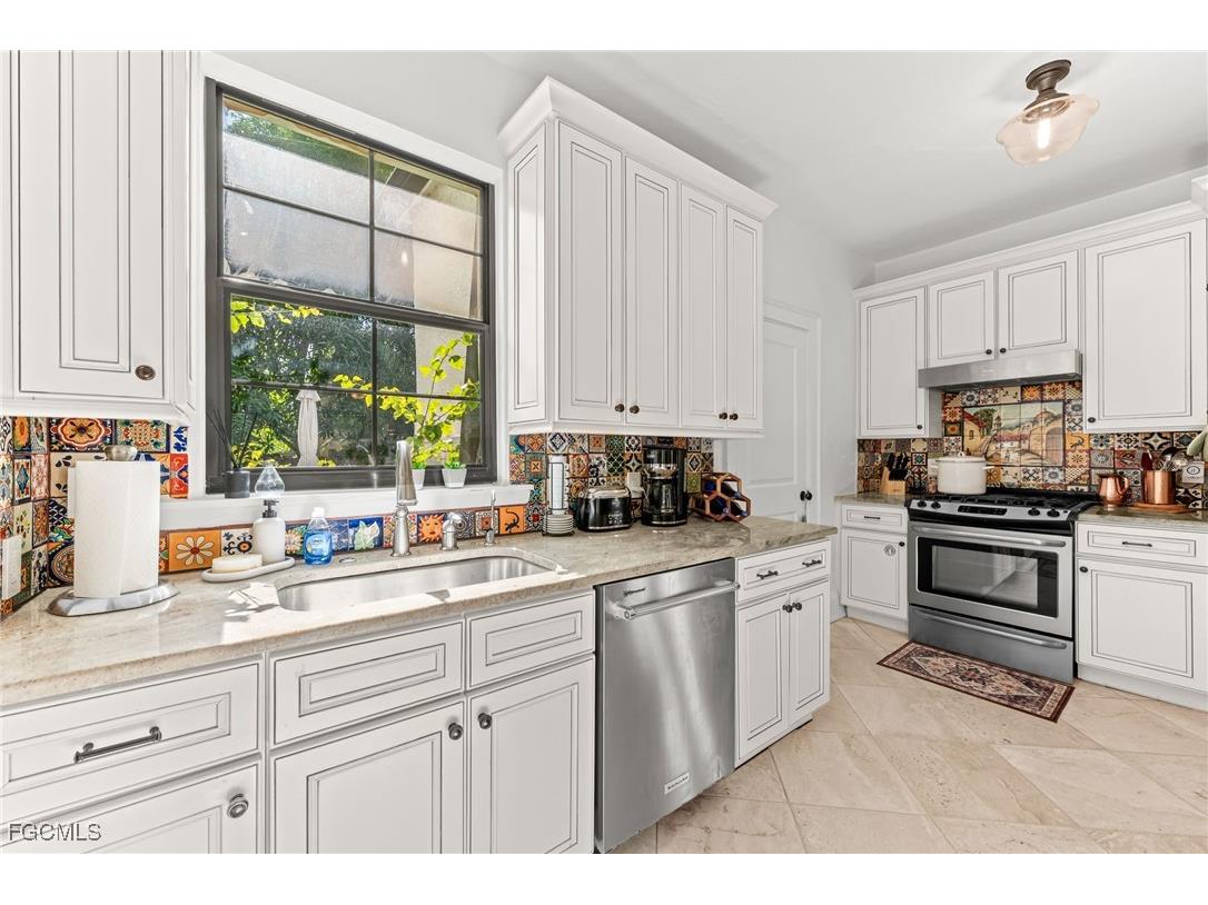 2408 Euclid Avenue Fort Myers FL 33901 2025017773 image18