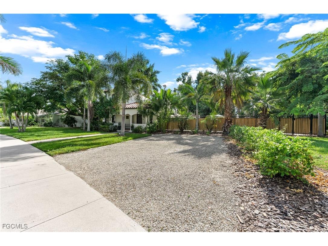 2408 Euclid Avenue Fort Myers FL 33901 2025017773 image2