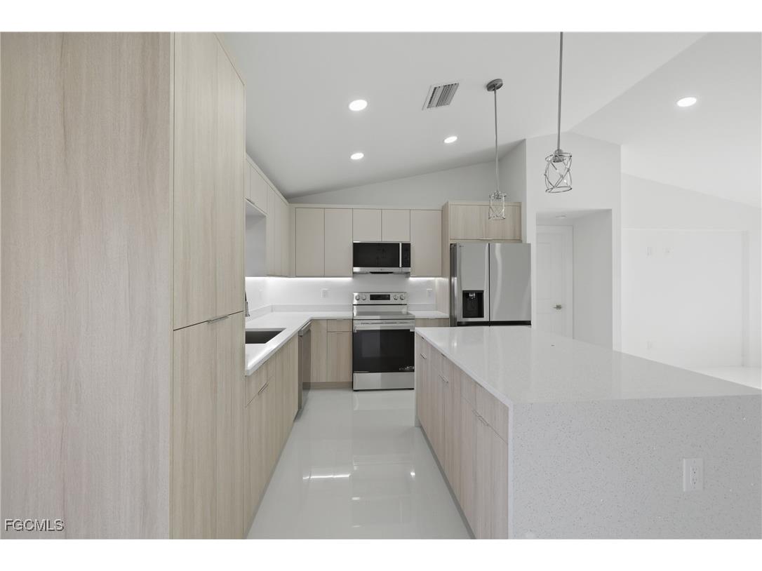 2408 NW 7th Place Cape Coral FL 33993 2025022557 image12