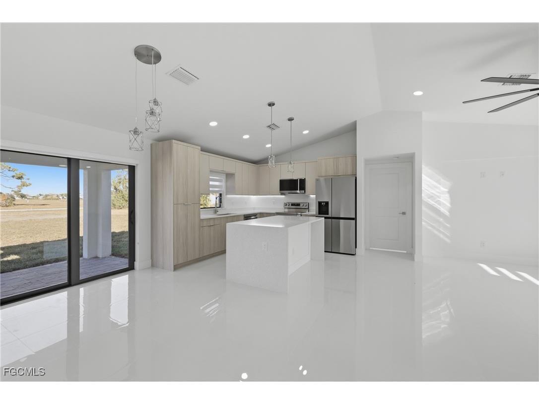 2408 NW 7th Place Cape Coral FL 33993 2025022557 image23