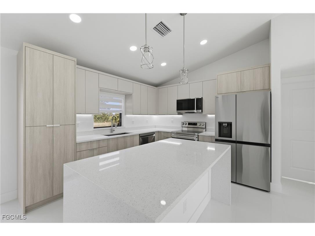 2408 NW 7th Place Cape Coral FL 33993 2025022557 image9