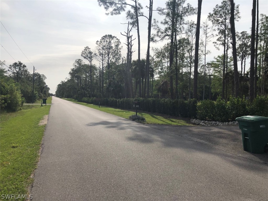 241 33rd Avenue NE Naples FL 34120 226012400 image3