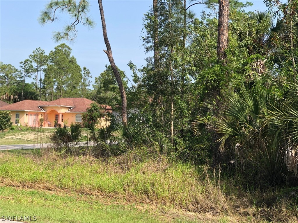 241 33rd Avenue NE Naples FL 34120 226012400 image6