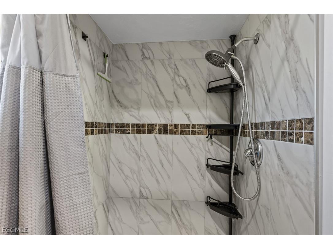 241 Connecticut Avenue Fort Myers FL 33905 2026013917 image19