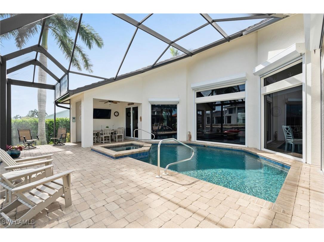 241 Grapewood Court Marco Island FL 34145 224078703 image1