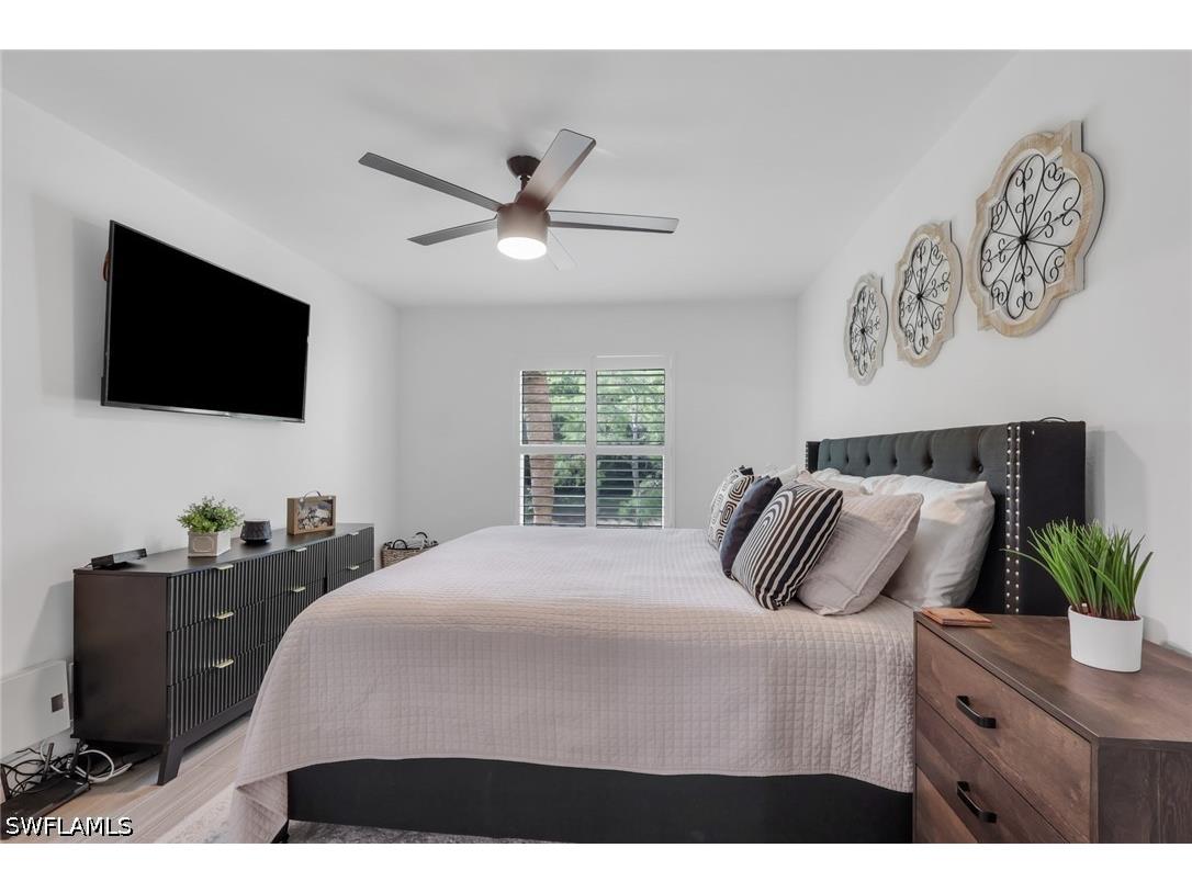 241 Robin Hood Circle #202 Naples FL 34104 226020409 image13