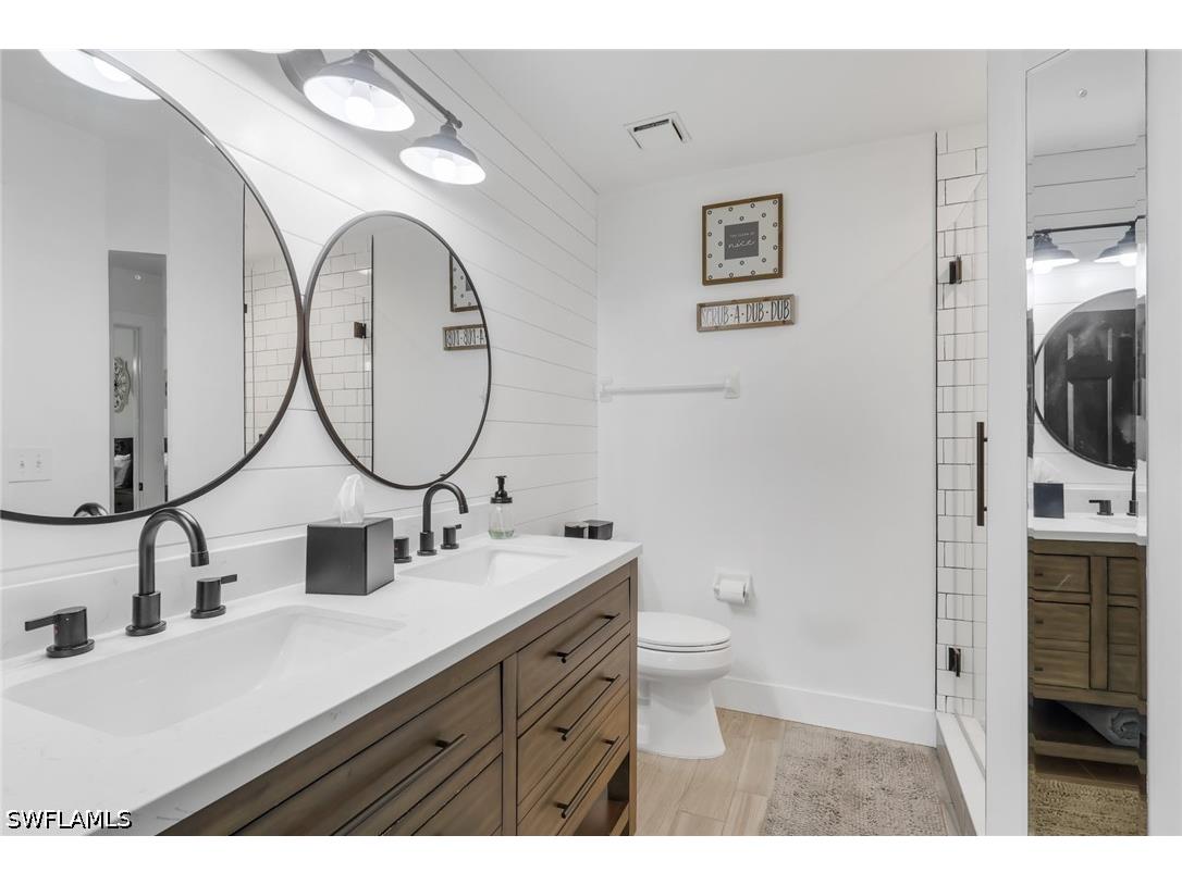 241 Robin Hood Circle #202 Naples FL 34104 226020409 image14