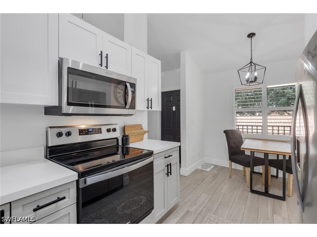 241 Robin Hood Circle #202 Naples FL 34104 226020409 image5
