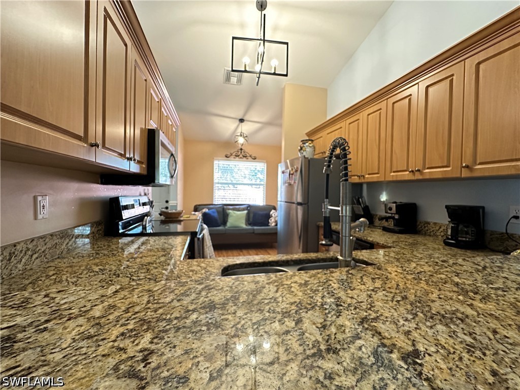241 Robin Hood Circle #204 Naples FL 34104 226015497 image4