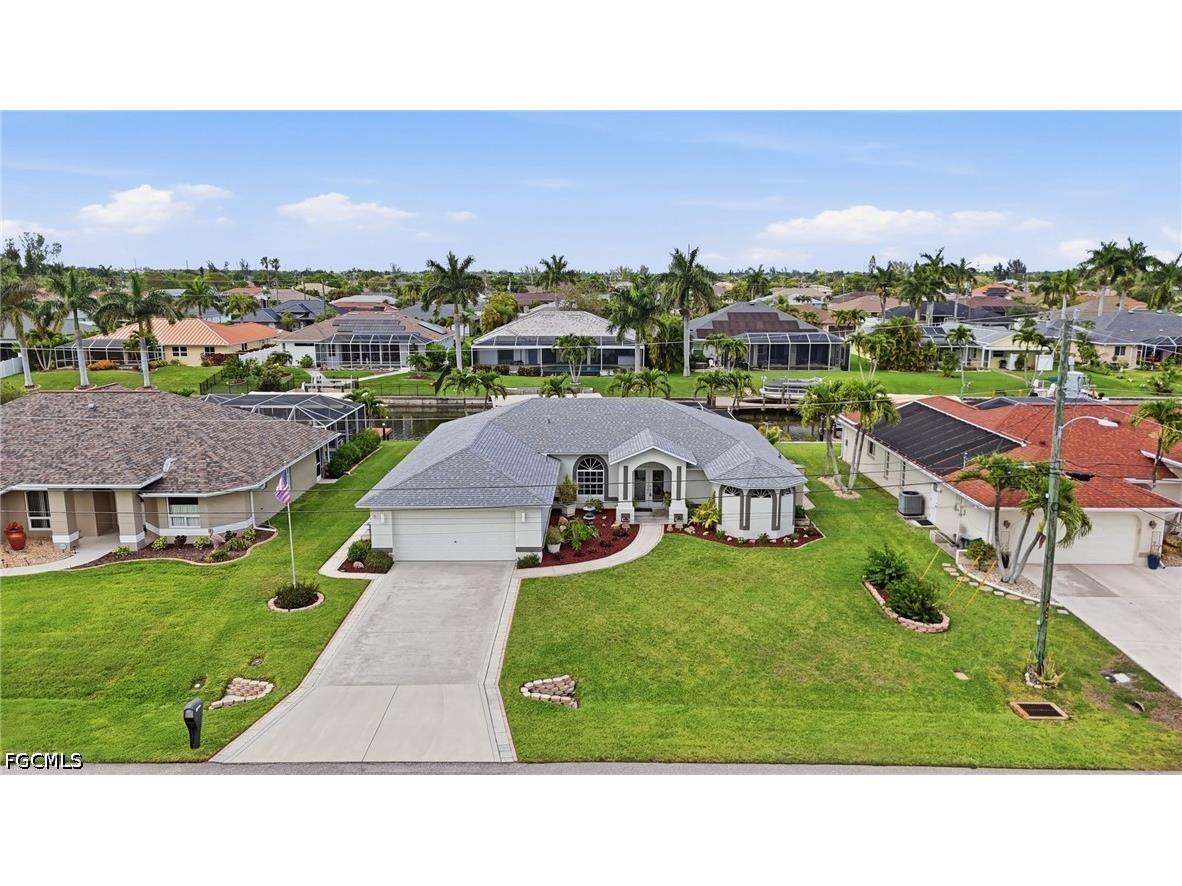 241 SE 29th Terrace Cape Coral FL 33904 2026019870 image2