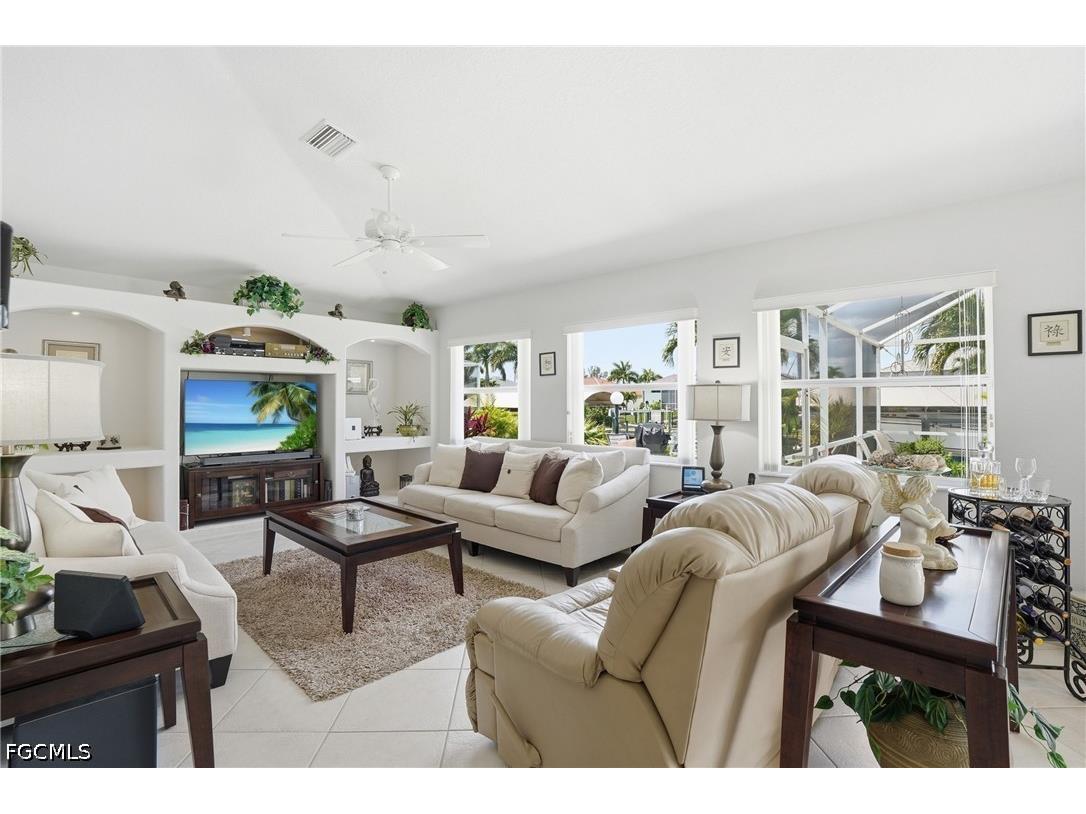 241 SE 29th Terrace Cape Coral FL 33904 2026019870 image23