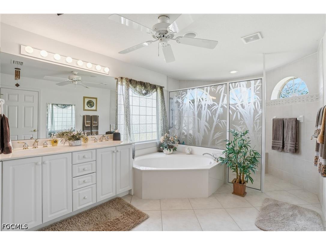 241 SE 29th Terrace Cape Coral FL 33904 2026019870 image27