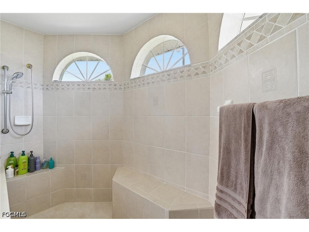 241 SE 29th Terrace Cape Coral FL 33904 2026019870 image29