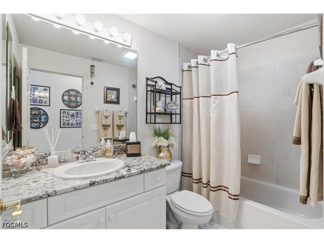 241 SE 29th Terrace Cape Coral FL 33904 2026019870 image32