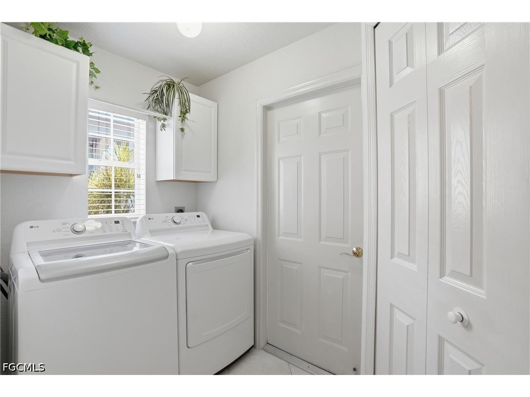 241 SE 29th Terrace Cape Coral FL 33904 2026019870 image34
