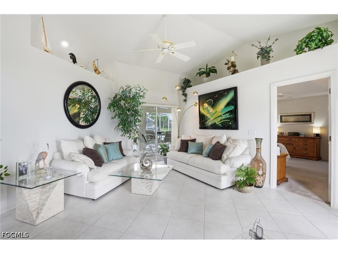 241 SE 29th Terrace Cape Coral FL 33904 2026019870 image4
