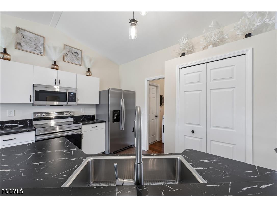241 SW 34th Terrace Cape Coral FL 33914 2026018166 image12