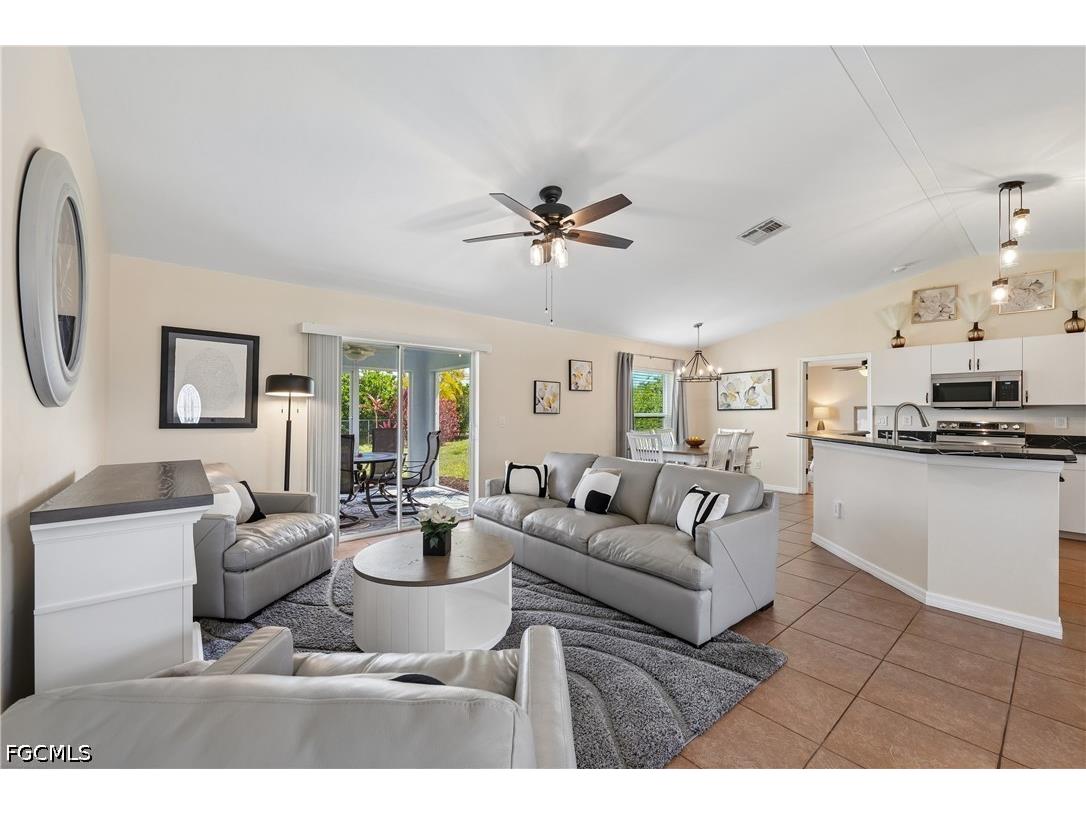 241 SW 34th Terrace Cape Coral FL 33914 2026018166 image7