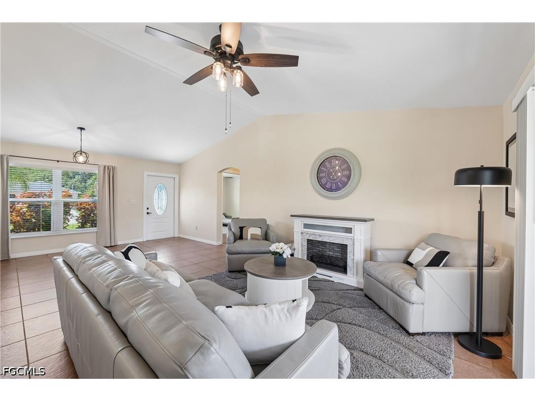 241 SW 34th Terrace Cape Coral FL 33914 2026018166 image8