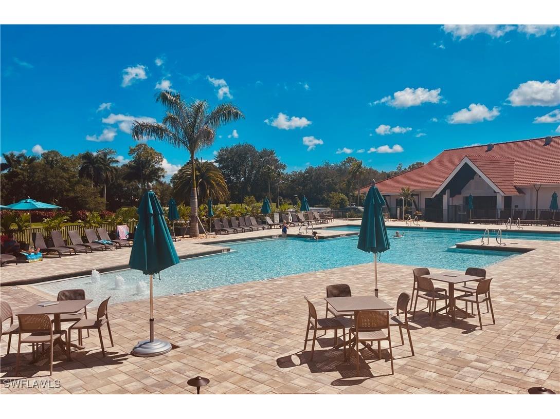 241 Saint James Way Naples FL 34104 225073175 image28