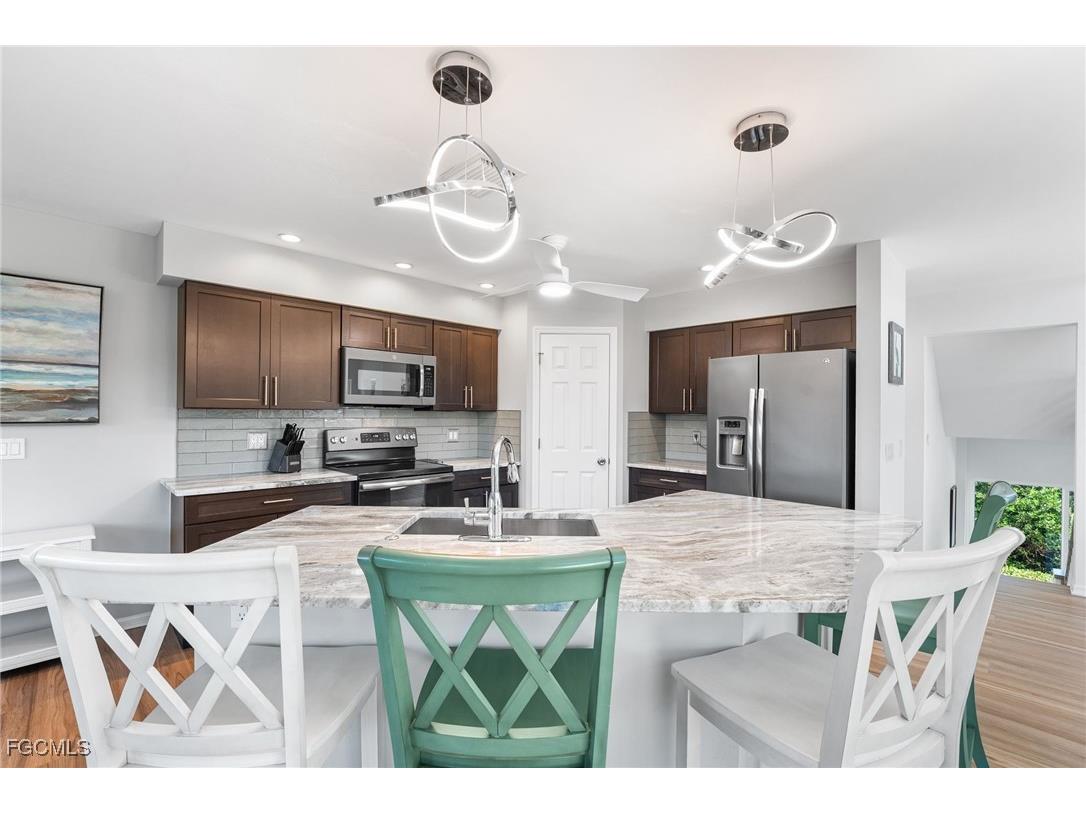 241 Violet Drive Sanibel FL 33957 2025021470 image12