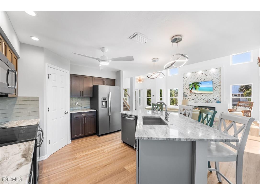 241 Violet Drive Sanibel FL 33957 2025021470 image13