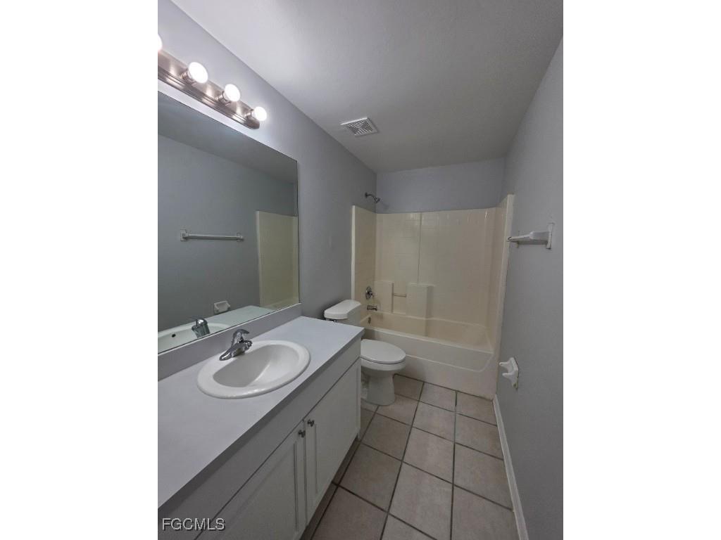 2410 Joe Avenue S Lehigh Acres FL 33973 2025018464 image7