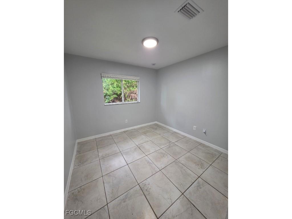 2410 Joe Avenue S Lehigh Acres FL 33973 2025018464 image8