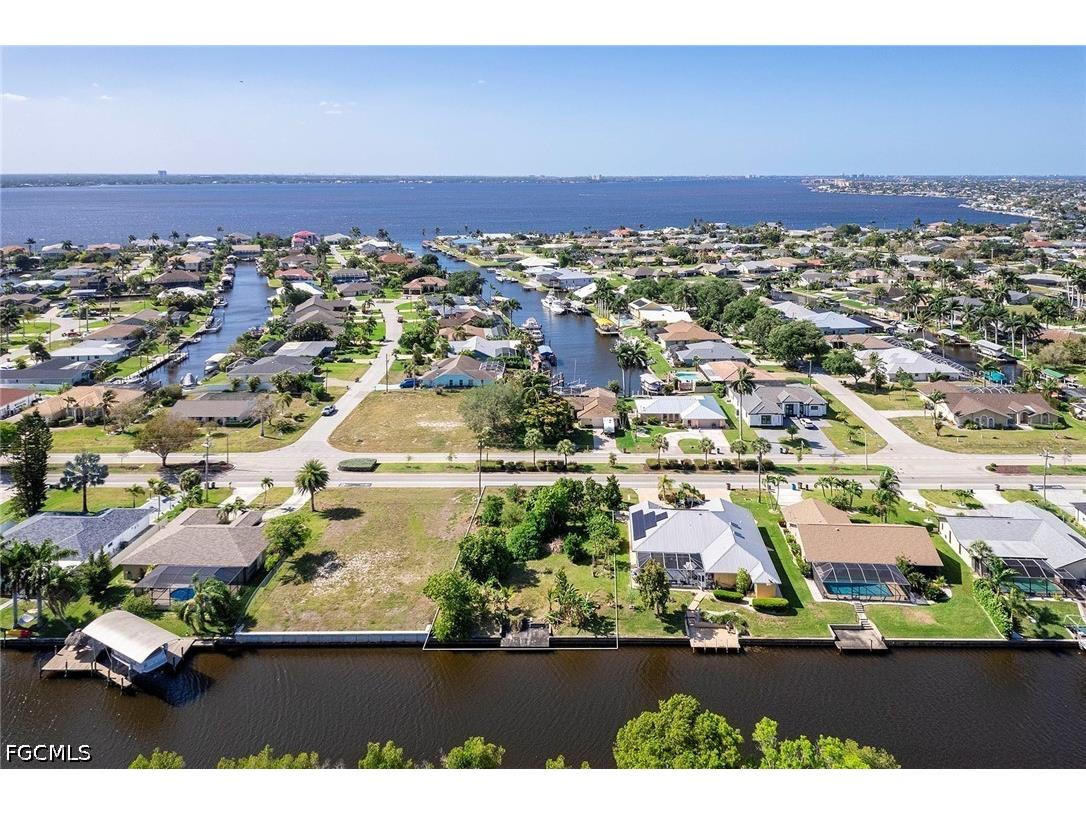 2411 Everest Parkway Cape Coral FL 33904 2026018559 image1