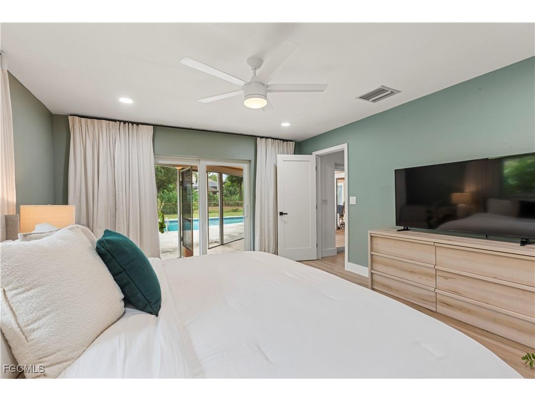 2412 La Salle Avenue Fort Myers FL 33907 2025019426 image10
