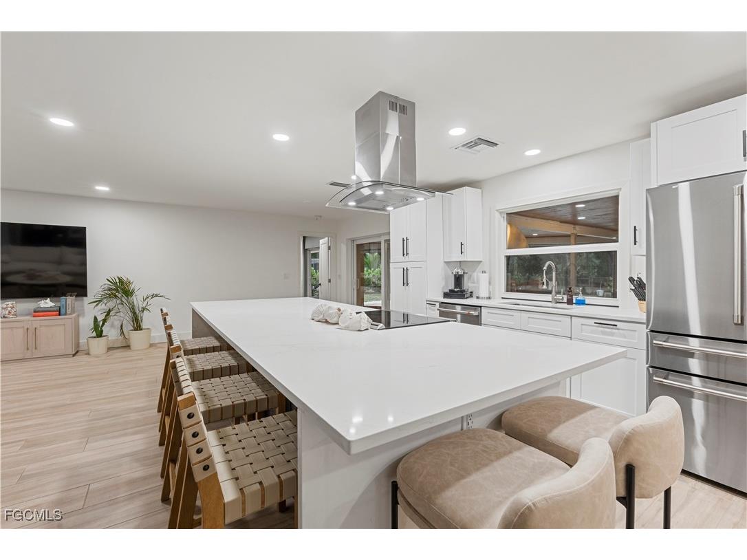 2412 La Salle Avenue Fort Myers FL 33907 2025019426 image3
