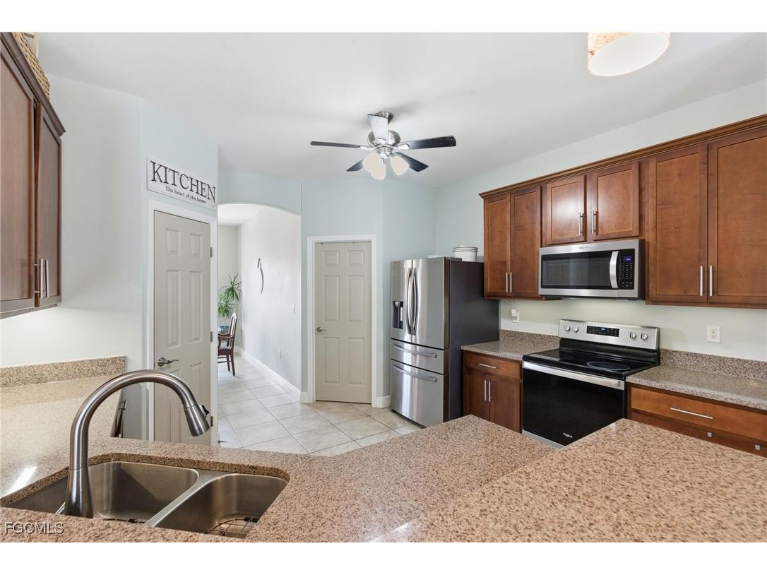 2412 Nature Pointe Loop Fort Myers FL 33905 2025021970 image16