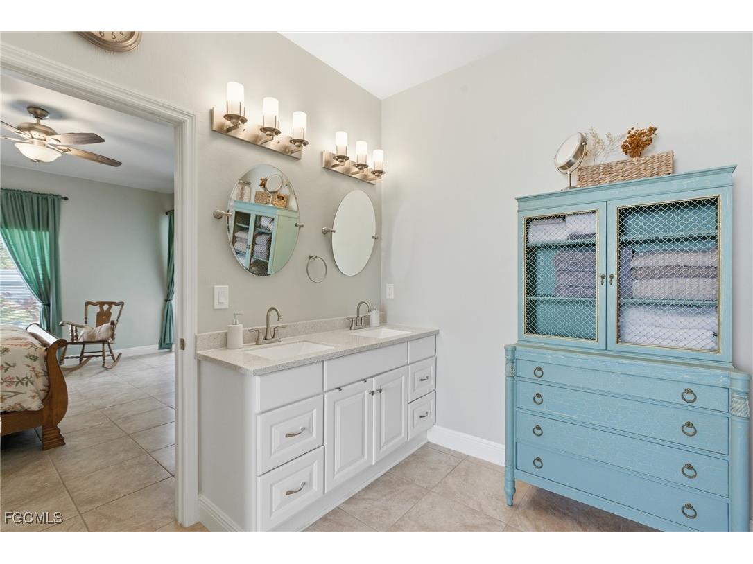 2412 Nature Pointe Loop Fort Myers FL 33905 2025021970 image29