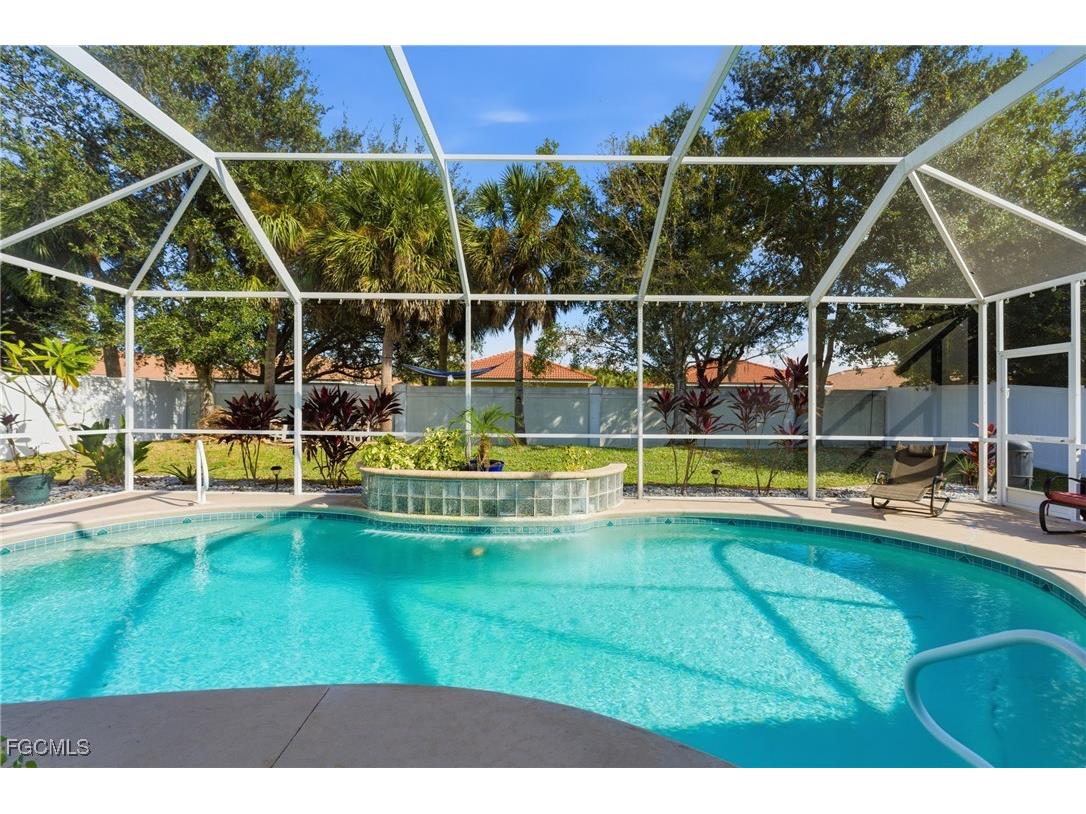 2412 Nature Pointe Loop Fort Myers FL 33905 2025021970 image43