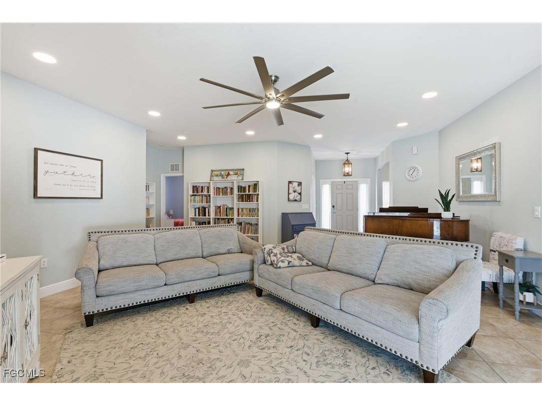 2412 Nature Pointe Loop Fort Myers FL 33905 2025021970 image6