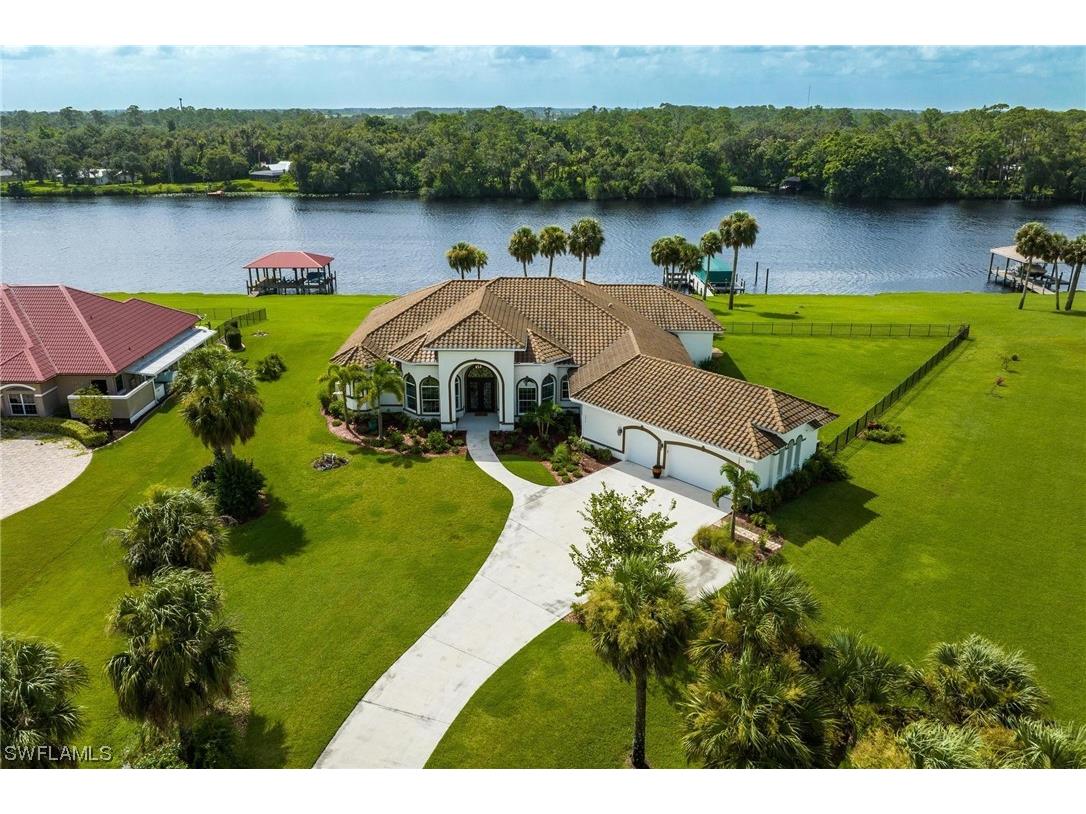 2412 River Way Labelle FL 33935 223061716 image1