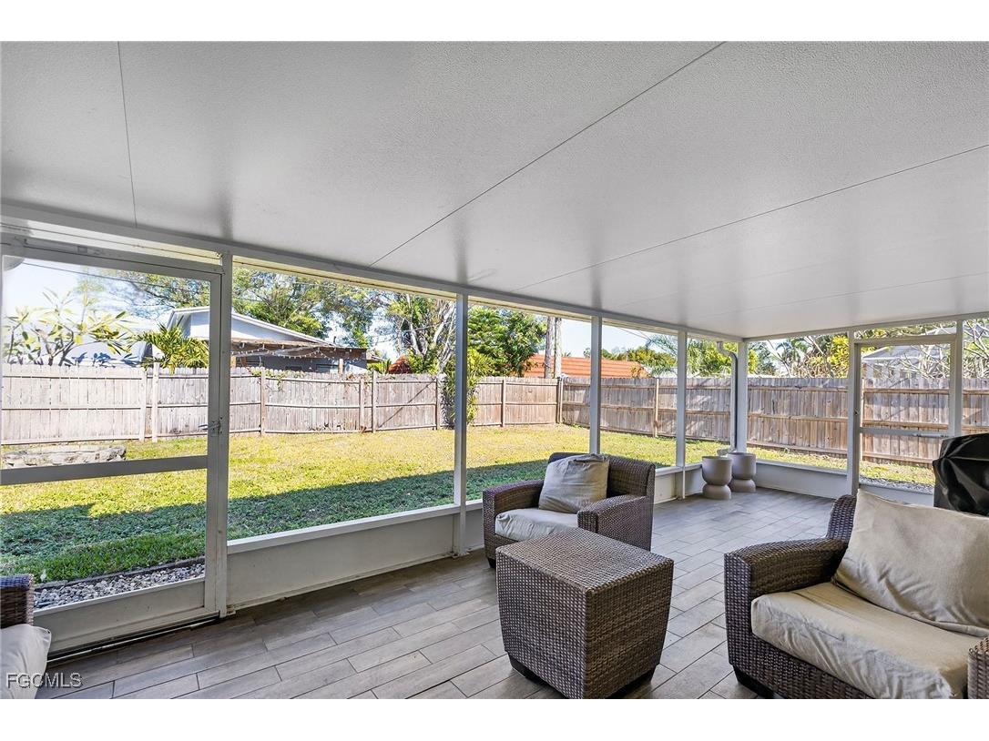 2413 Woodland Circle Fort Myers FL 33907 2026000742 image24